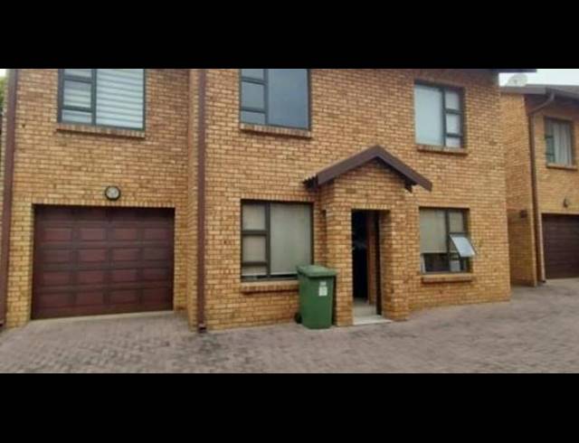 3 BEDROOM HOUSE FOR SALE IN NEW REDRUTH